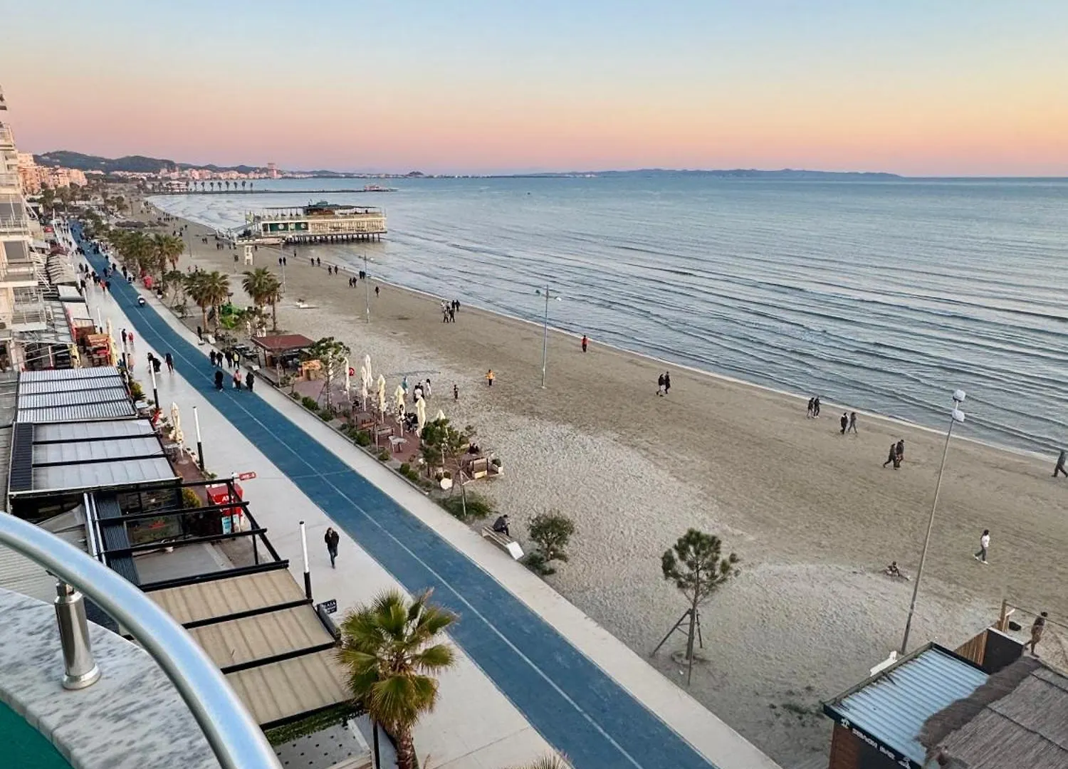 Redi'S Luxurious Seaside Full View Apartments Durrës
